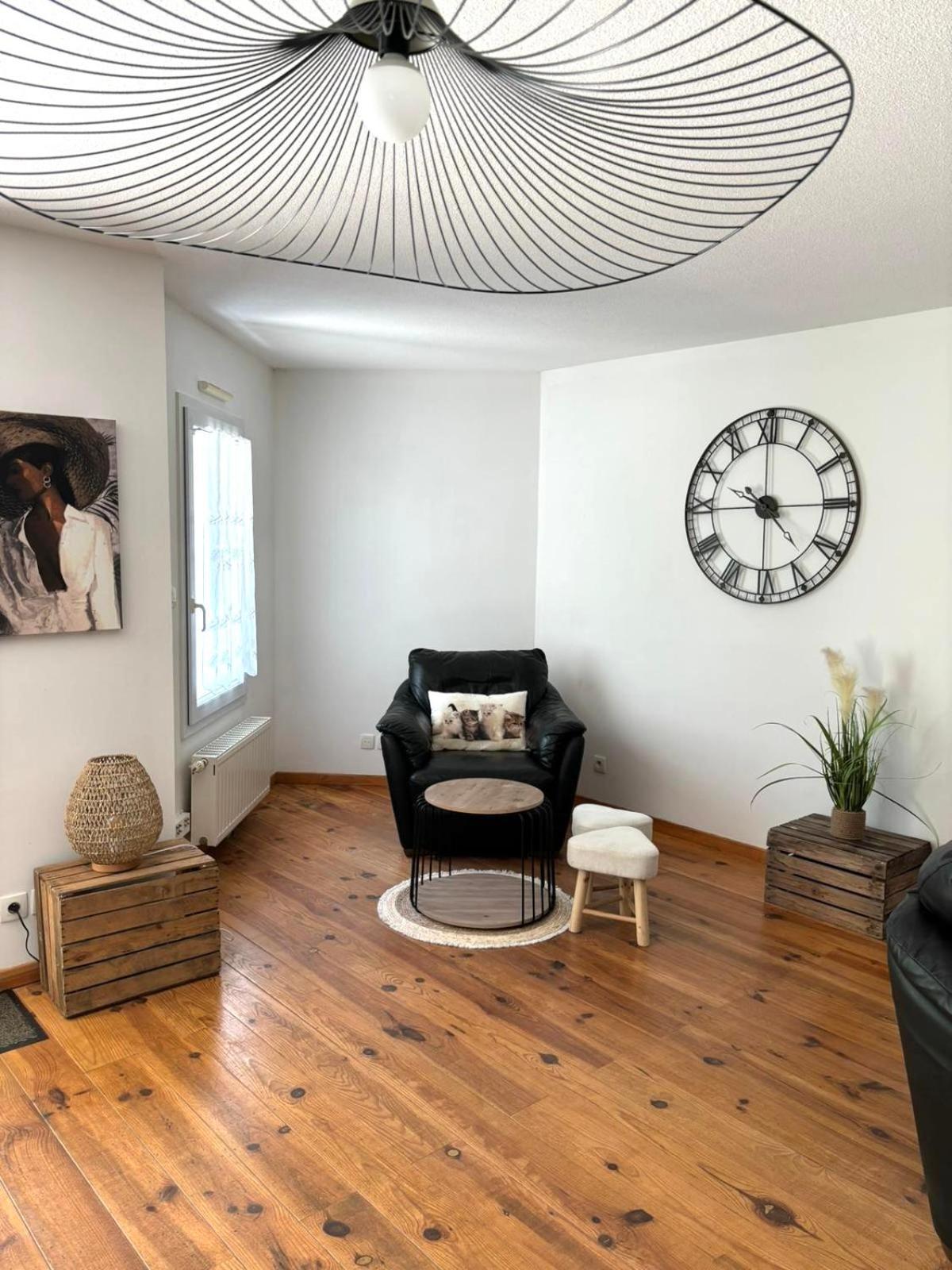 Appartement Spacieux Au Calme Vannes Exterior foto